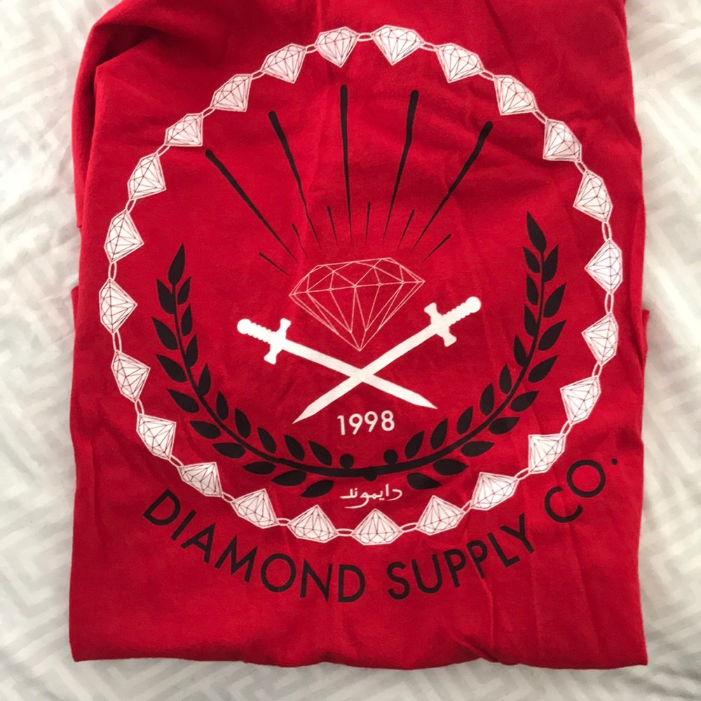Men’s Diamond T Shirt size Large